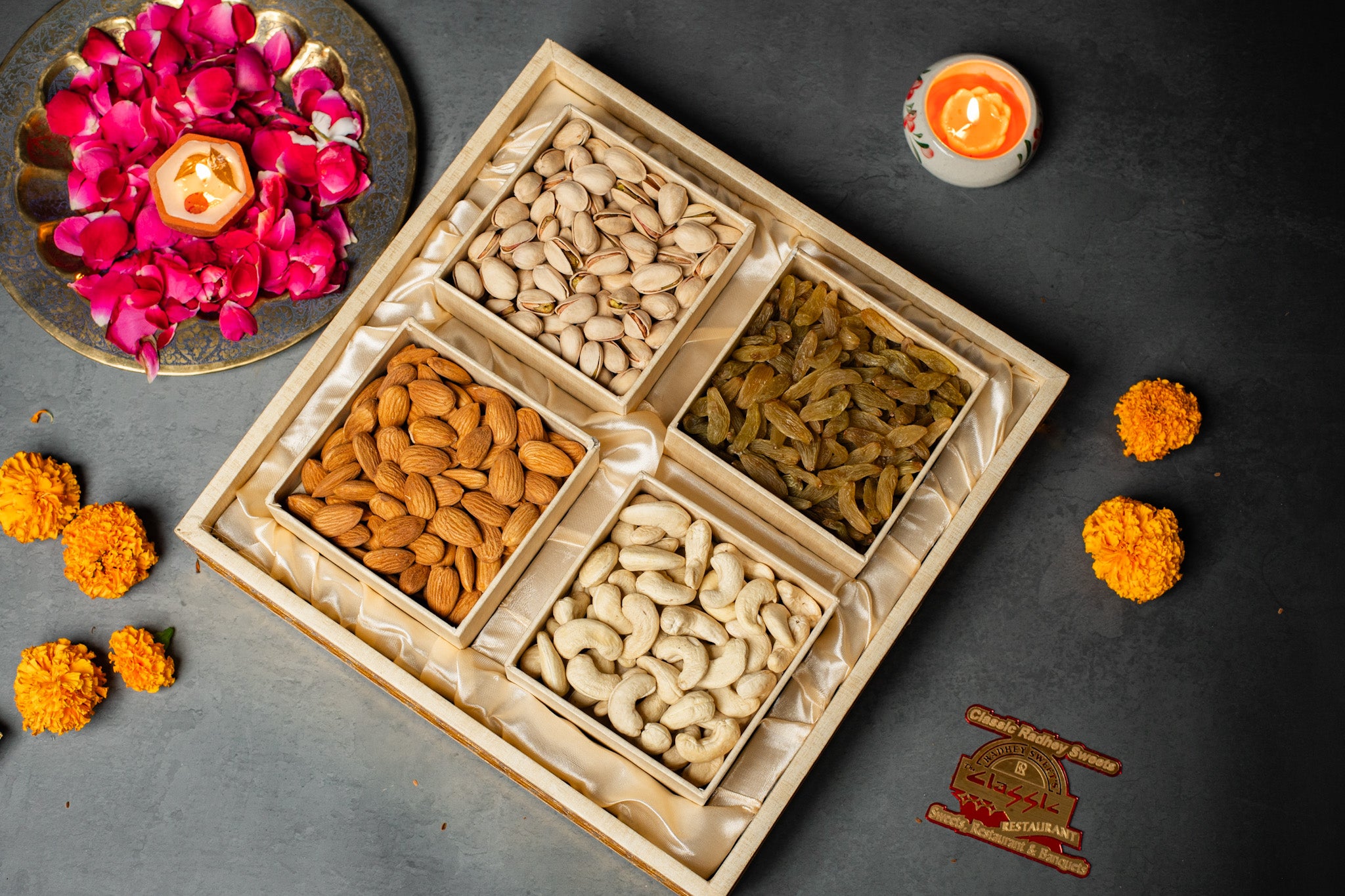 Golden Loom Dryfruit Box (Medium)